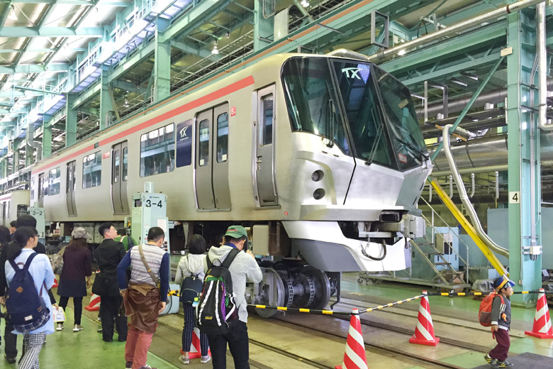 開業10周年にして初！ つくばエクスプレスまつりの「車両工場公開」に